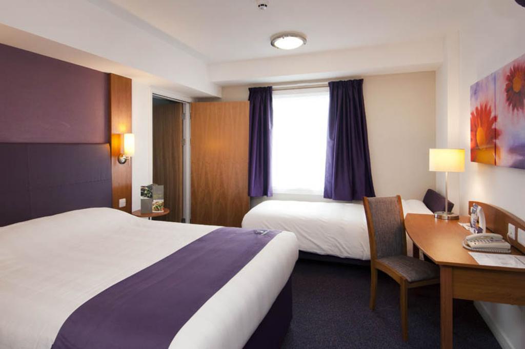 Premier Inn Edinburgh Princes Street — Fotos 3