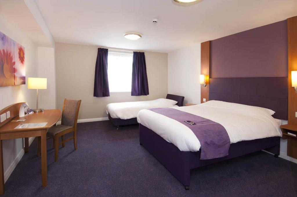 Premier Inn Edinburgh Princes Street — Fotos 1