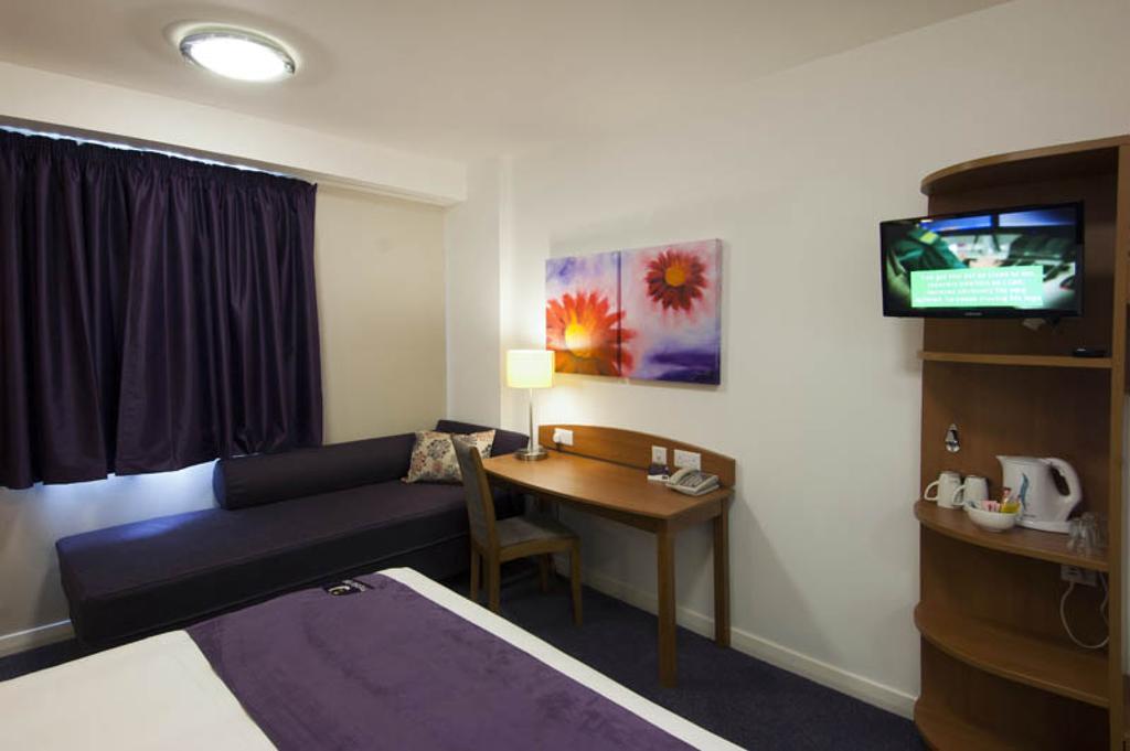 Premier Inn Edinburgh Princes Street — Fotos 2